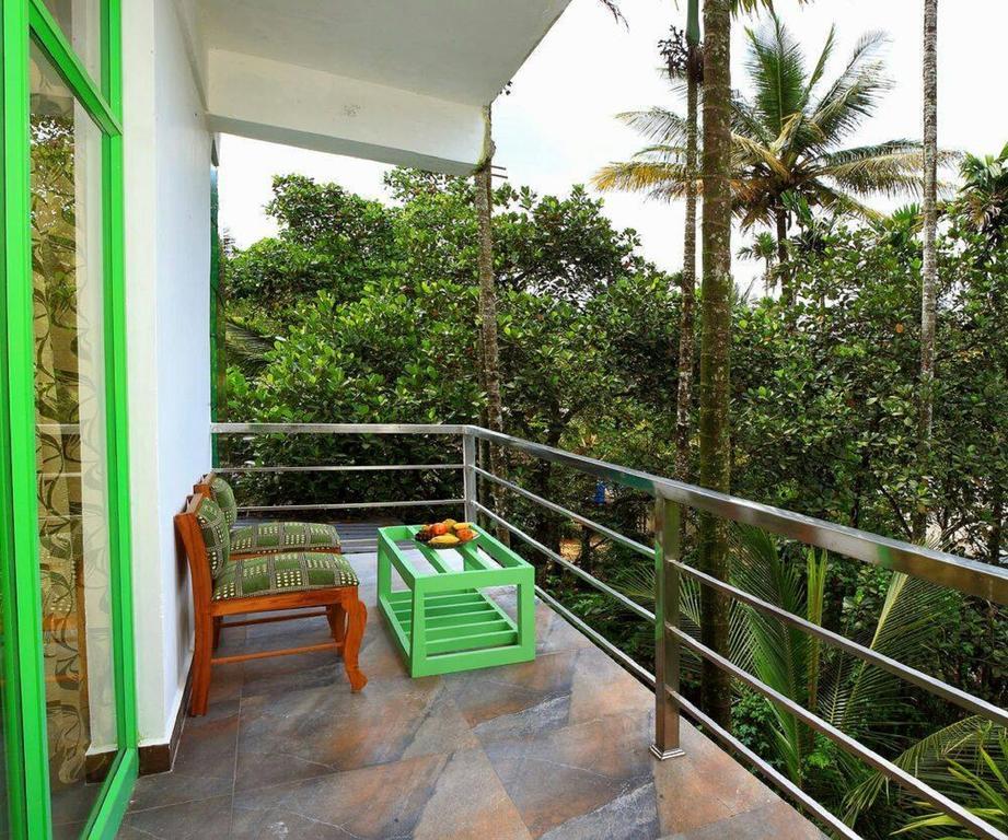 Thekkady Spice Valley Holiday Hotel Bagian luar foto